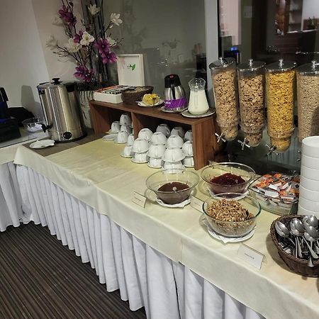 Hotel Saffron Bratislava Luaran gambar