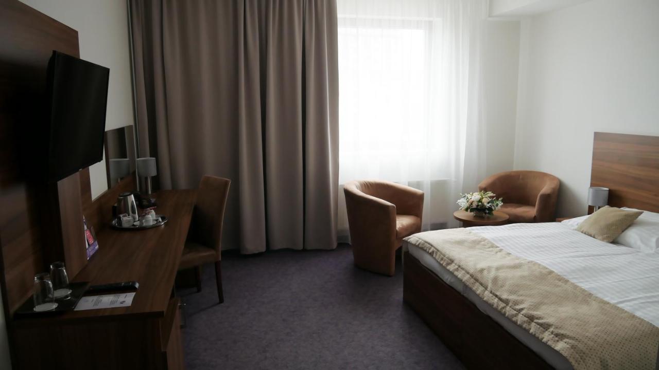 Hotel Saffron Bratislava Luaran gambar