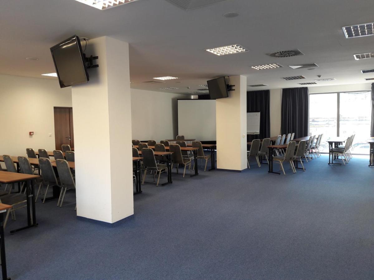 Hotel Saffron Bratislava Luaran gambar