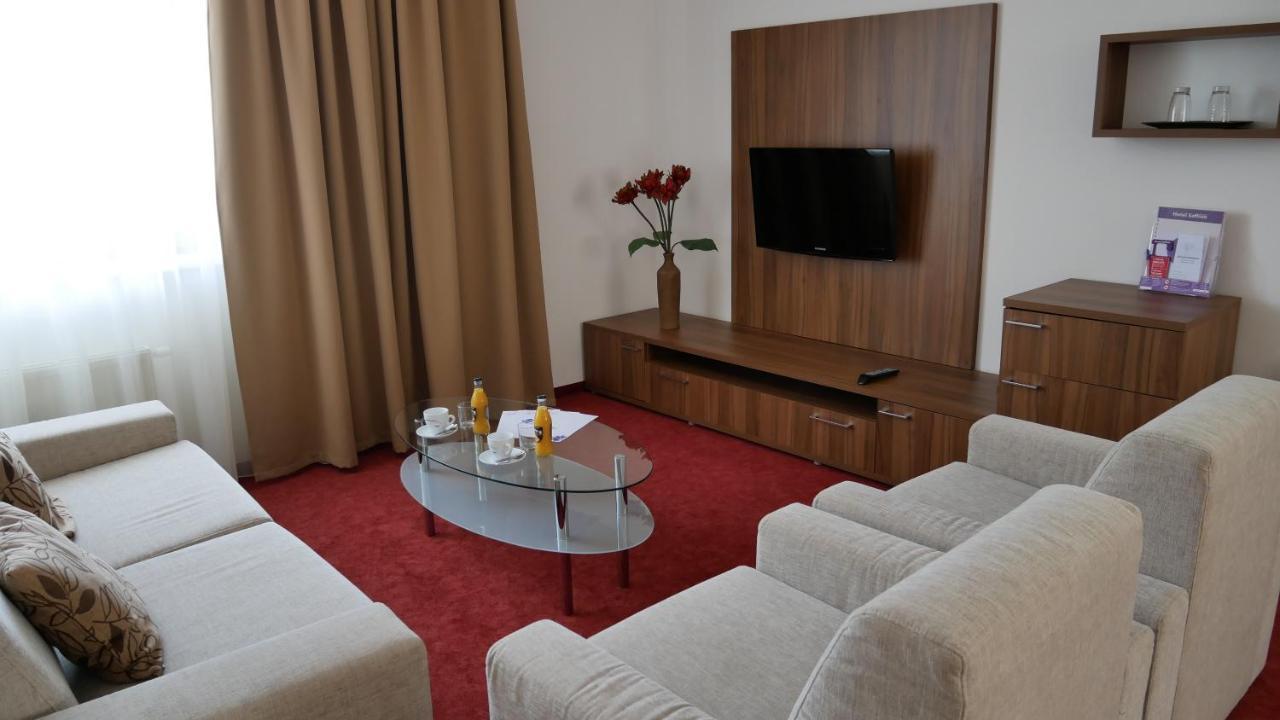 Hotel Saffron Bratislava Luaran gambar
