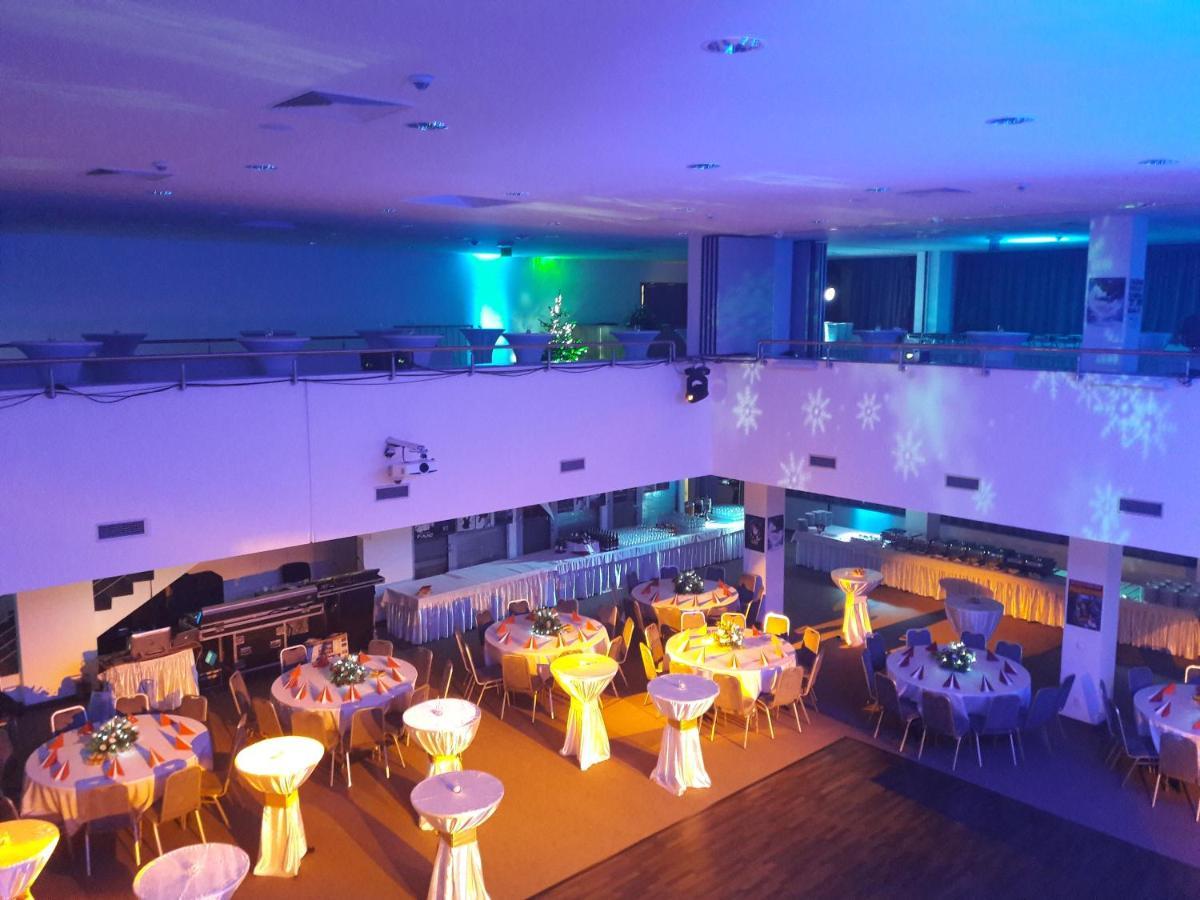 Hotel Saffron Bratislava Luaran gambar
