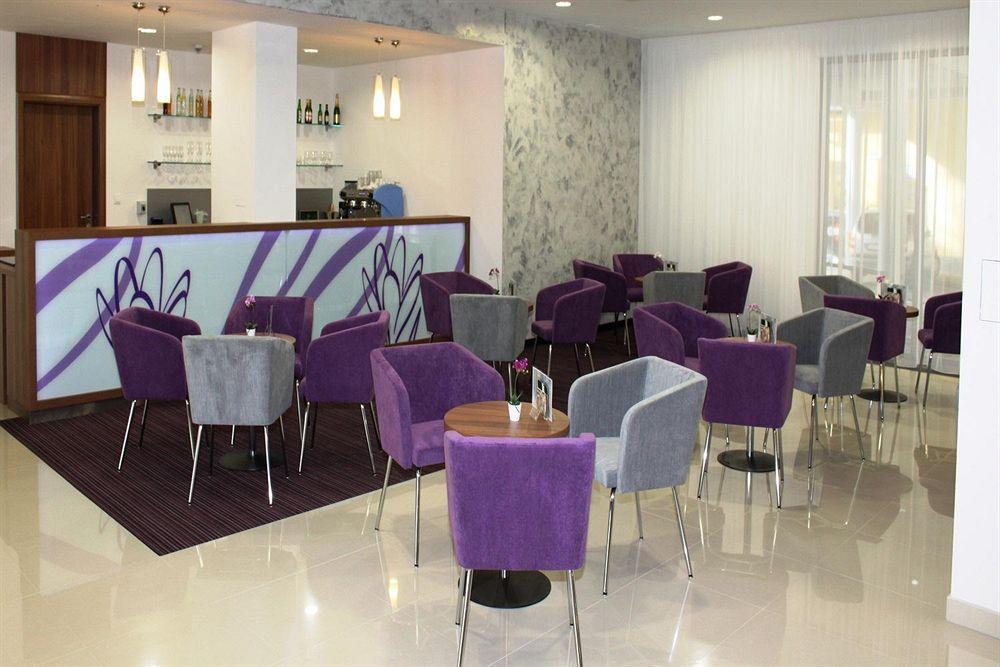 Hotel Saffron Bratislava Luaran gambar