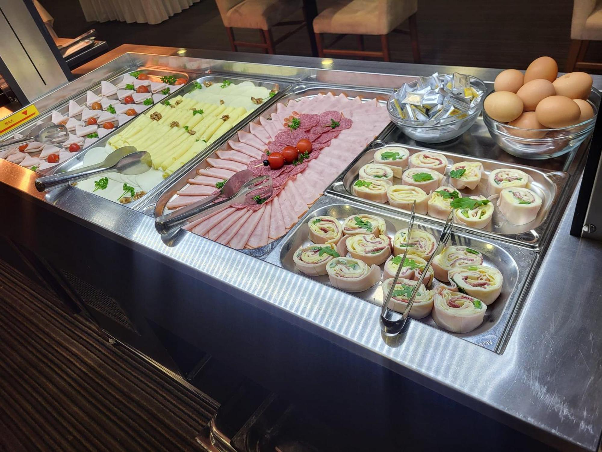 Hotel Saffron Bratislava Luaran gambar