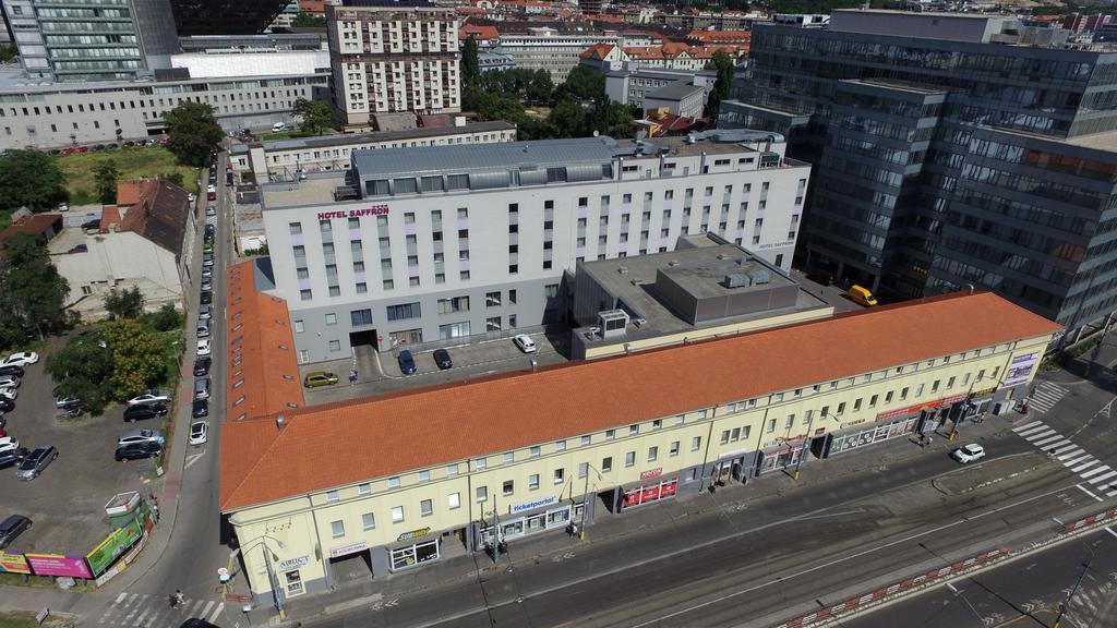 Hotel Saffron Bratislava Luaran gambar
