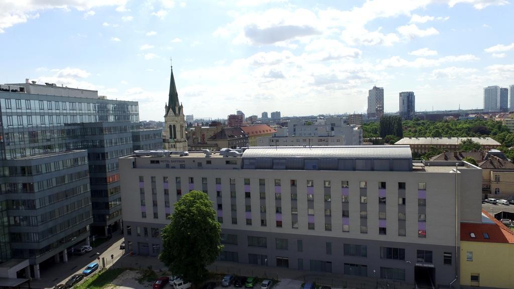 Hotel Saffron Bratislava Luaran gambar