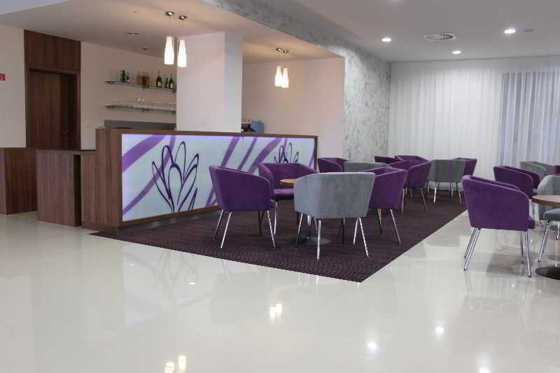 Hotel Saffron Bratislava Luaran gambar