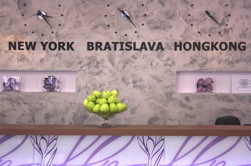 Hotel Saffron Bratislava Luaran gambar