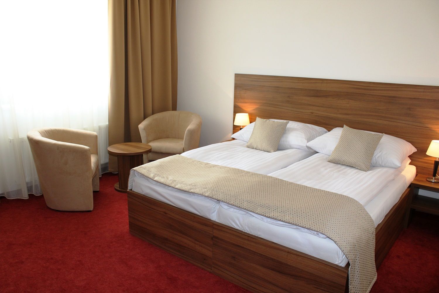 Hotel Saffron Bratislava Luaran gambar