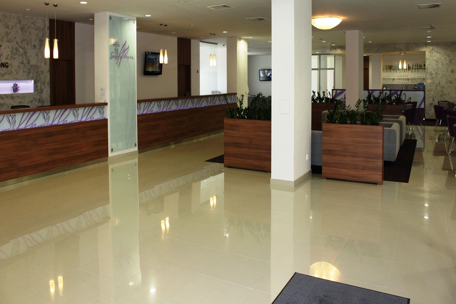Hotel Saffron Bratislava Luaran gambar