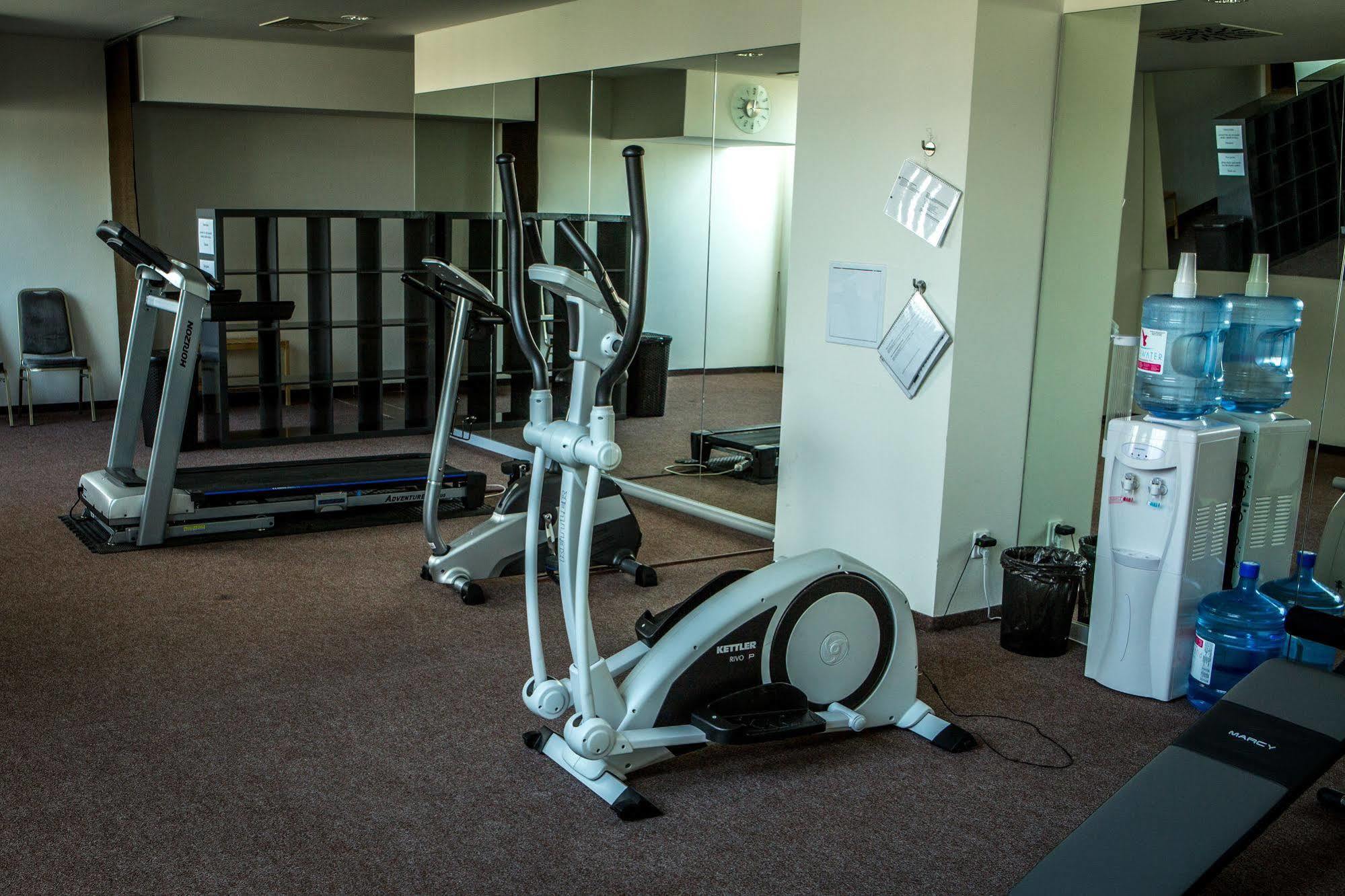 Hotel Saffron Bratislava Luaran gambar