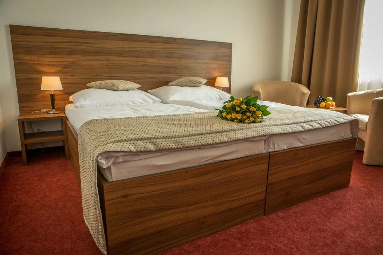 Hotel Saffron Bratislava Luaran gambar