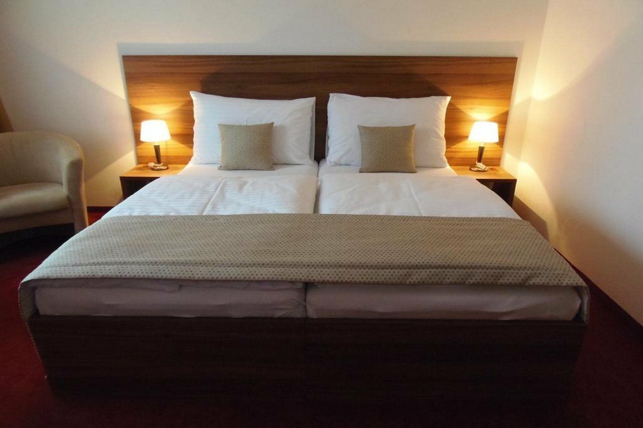 Hotel Saffron Bratislava Luaran gambar
